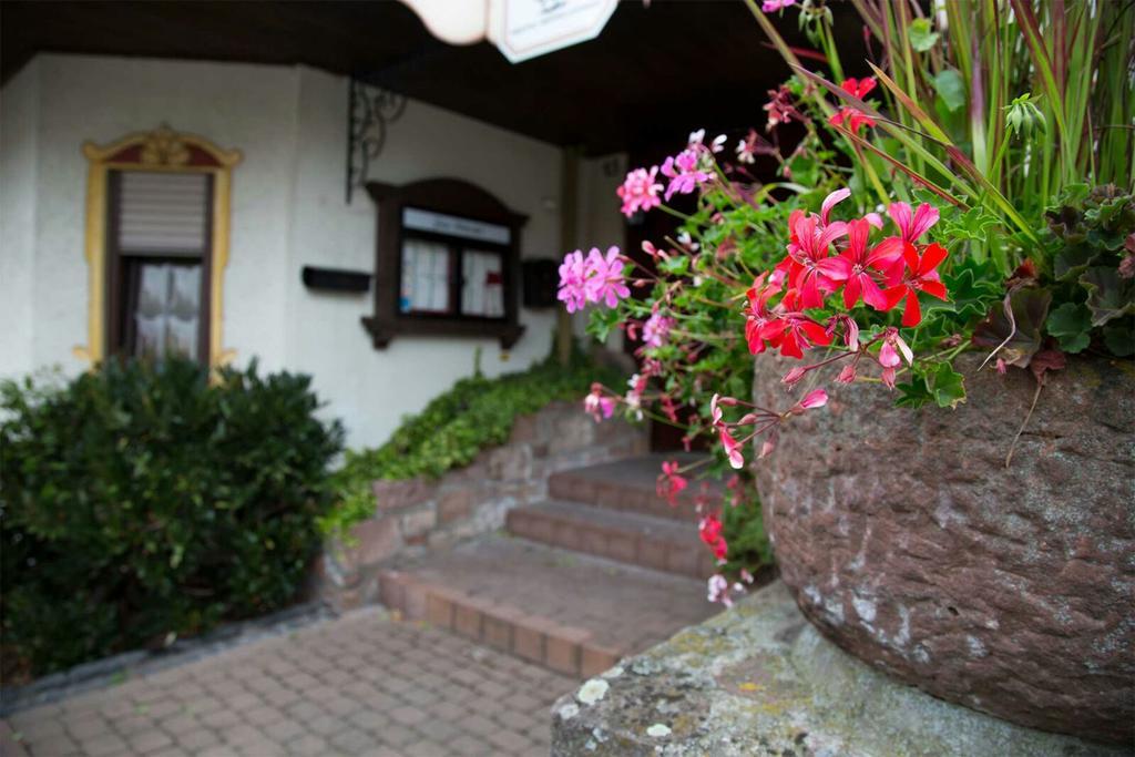 Traditionsgasthof Zum Luedertal Bimbach Buitenkant foto